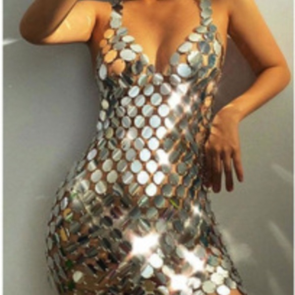 Disc Dress - Picture 1 of 5